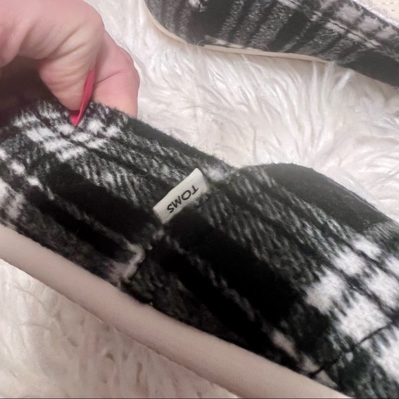 NWT Women’s Toms Belmont Black & White Flannel Plaid Size 9.5 - Picture 4 of 9